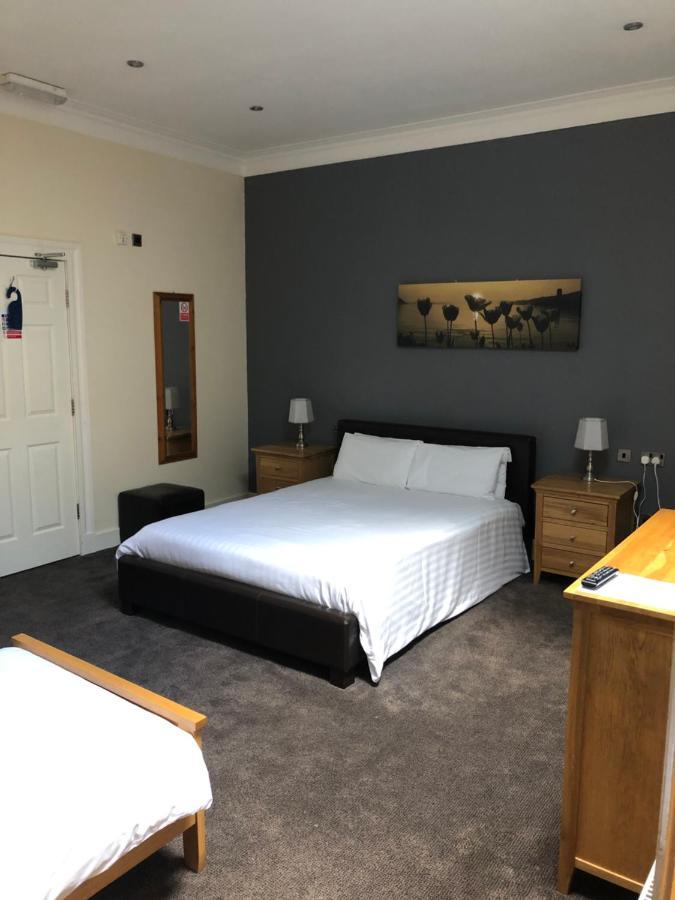 Oyo Douglas Hotel Kilmarnock Exteriör bild